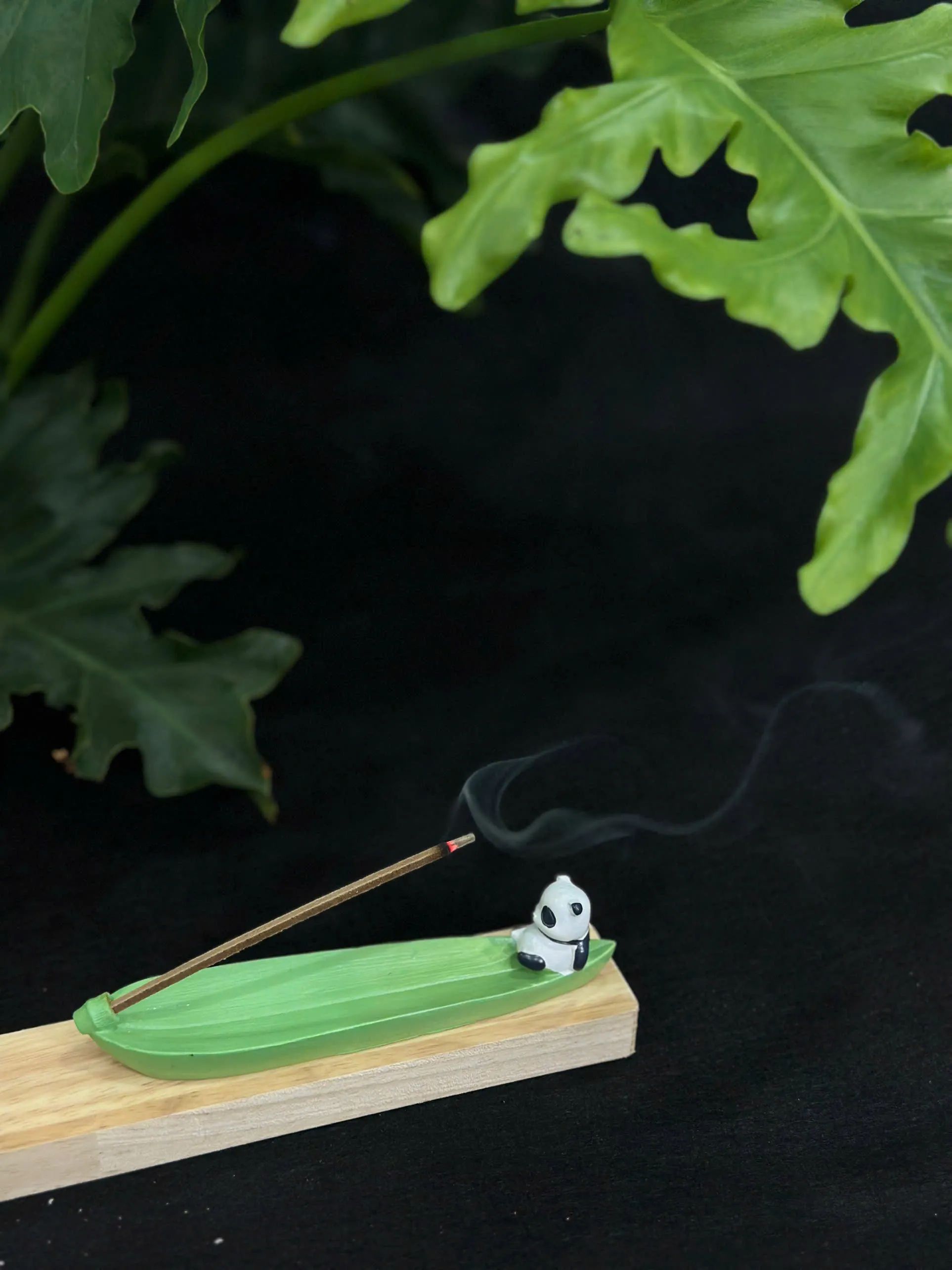 Pure Vietnamese Natural Agarwood Sticks – High Oil Content from Wild Resin Powder